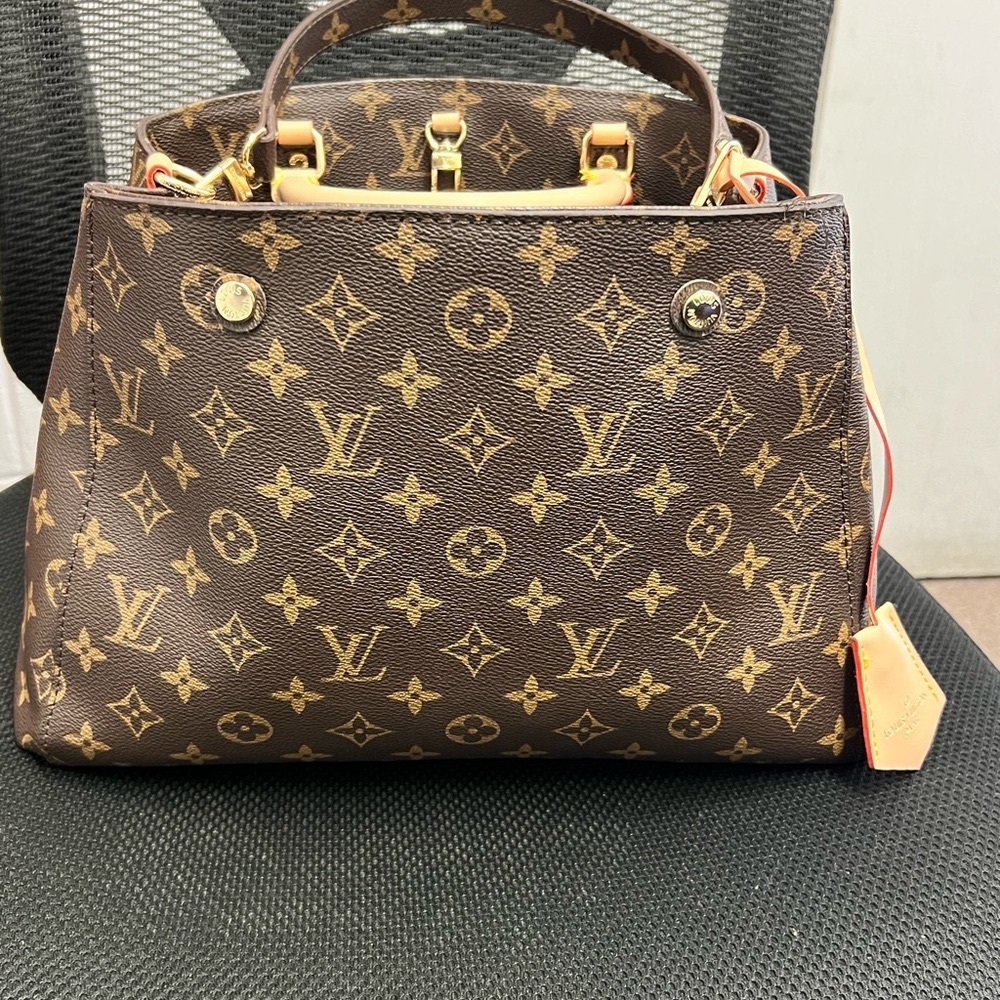 Louis Vuitton Montaigne Monogram Bb Tote Bag